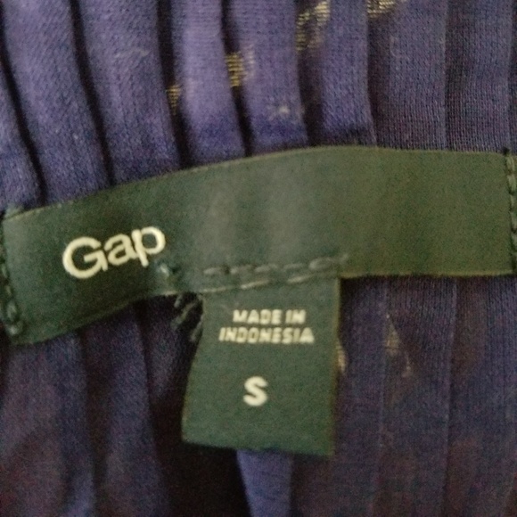 Gap lightweight 100% cotton purple shirt - Picture 6 of 7